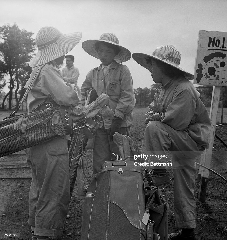 Female Golf Caddies