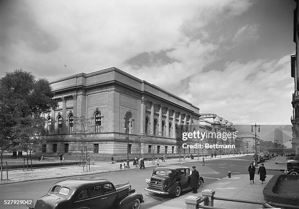 Exterior View of Metropolitan Museum of Art