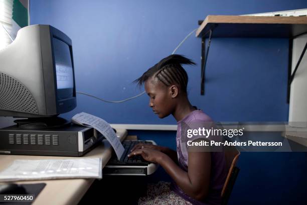 African Computer Room 975 South African Basic Education Stock Photos, High-Res Pictures, and ...