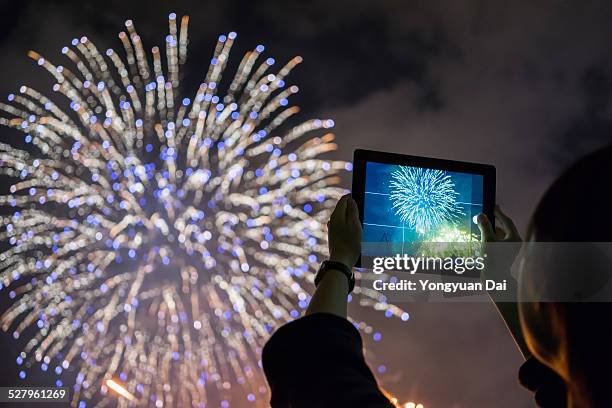 Fireworks R 66 Fireworks Tablet Stock Photos, High-Res Pictures, and Images - Getty ...