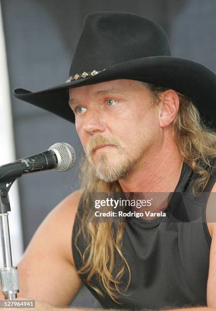Trace Adkins during Orange Bowl Beach Bash 2005 - Press Conference at Hollywood Beach in Miami, Florida, United States.