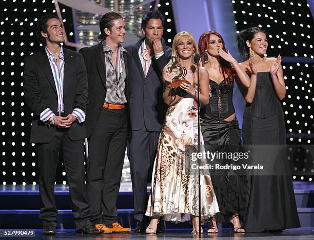 Whole Cast Rbd 20 Rbd Cast Stock Photos, High-Res Pictures, and Images - Getty Images