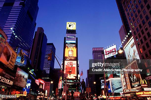 times square, nyc - broadway theater exteriors and landmarks stock pictures, royalty-free photos & images