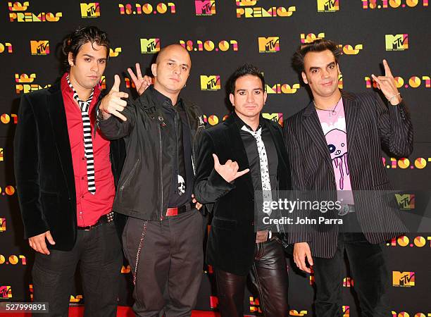 Carmelo de Cianuro arrives during Los Premios MTV Latin America 2007 at El Palacio de Los Deportes on October 18, 2007 in Mexico City, Mexico.