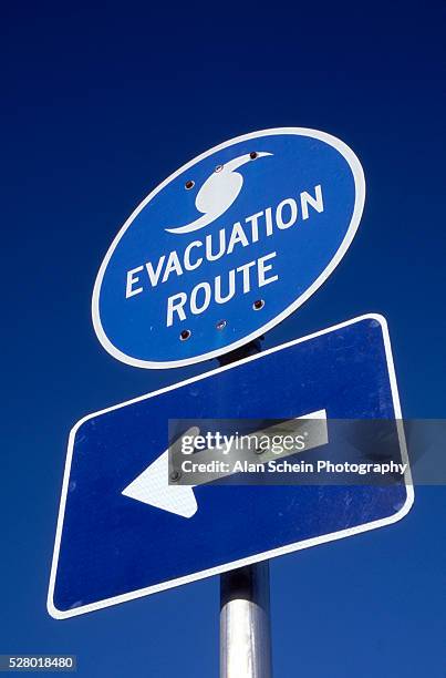 evacuation route - hurricane preparedness stock pictures, royalty-free photos & images