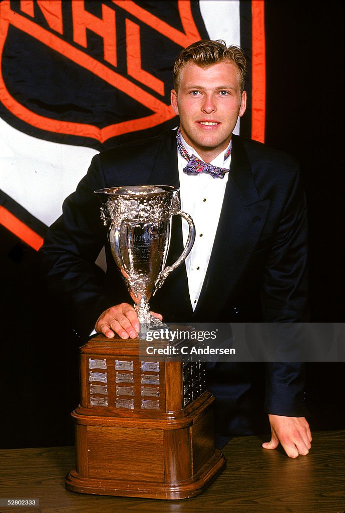 Martin Brodeur Wins Calder Memorial Trophy