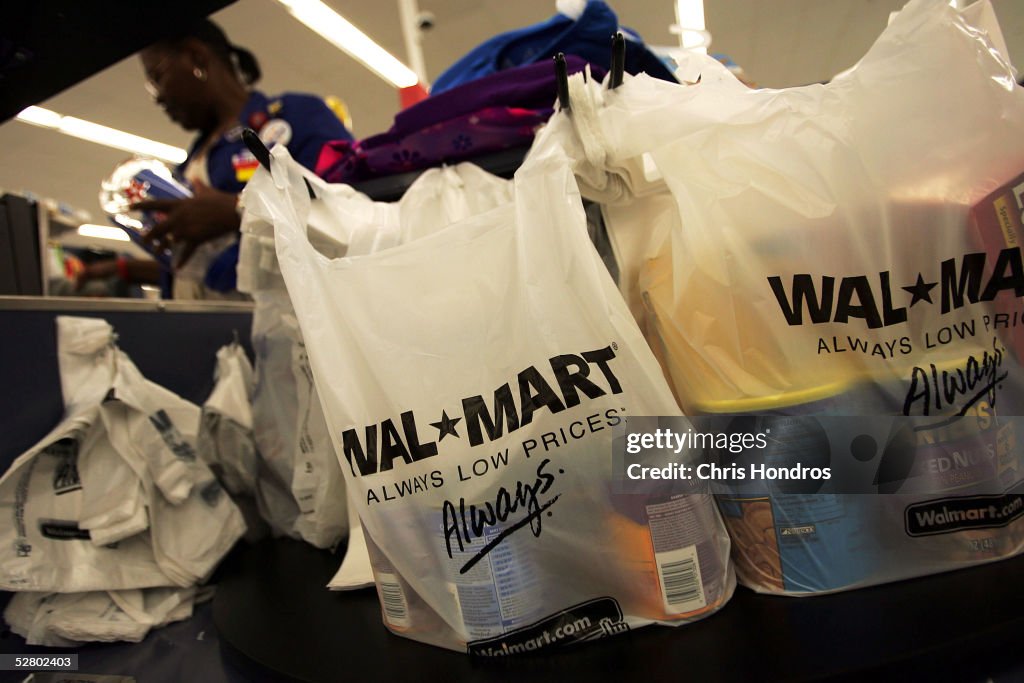Wal-Mart Dominates U.S. Retail Economy