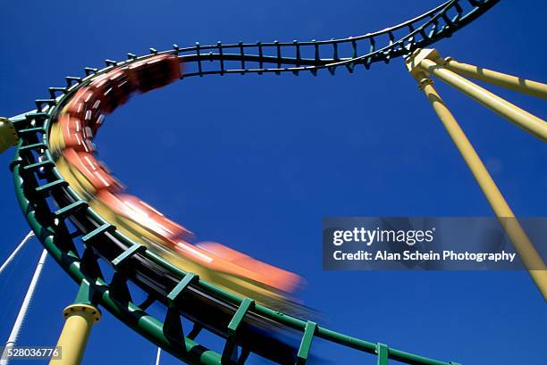 roller coaster - rollercoaster stock-fotos und bilder