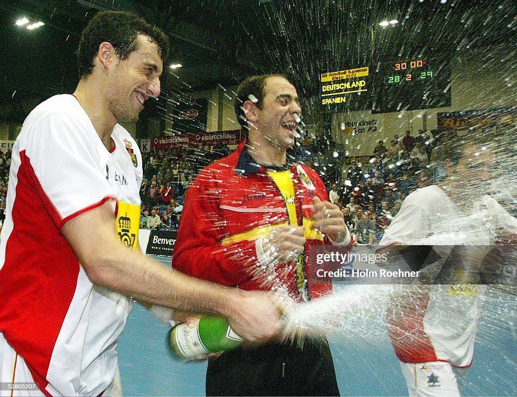 Handball/Maenner: Supercup 2003, GER - ESP