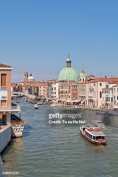 view of grand canal from ponte della costituzione - ponte della costituzione stock pictures, royalty-free photos & images
