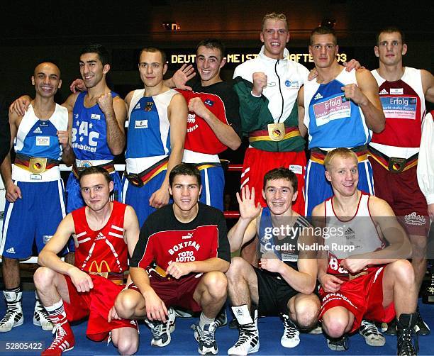 Deutsche Meisterschaften 2003, Wismar; Alle elf Deutschen Meister; Hinten: Rustam RAHIMOV , Harun SIPAHI , Artem MERJASOW , Eduard GUTKNECHT , Tino...
