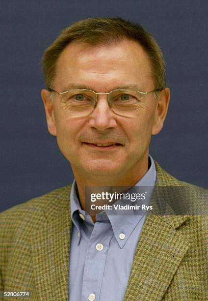 Roy Rapp Director Gordon Rapp Photos and Premium High Res Pictures - Getty Images