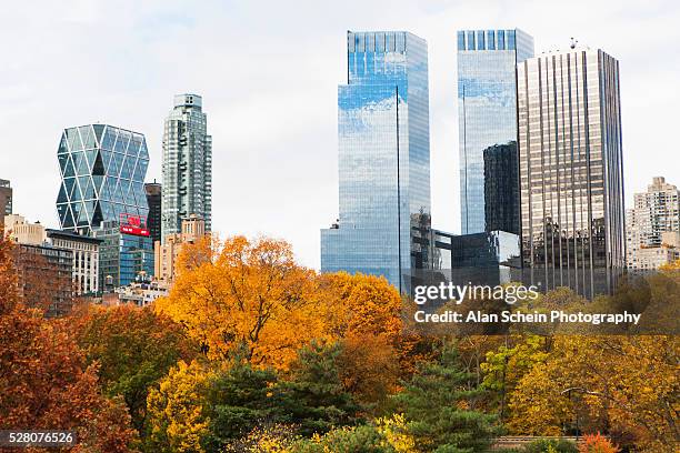 central park, nyc, autumn, fall - time warner center stockfoto's en -beelden