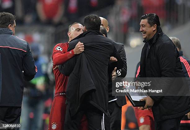 Franck Ribery of Muenchen clashes with head coach Diego Simeone of Madrid during the UEFA Champions League semi final second leg match between FC...