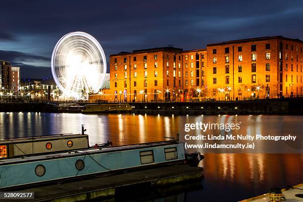 albert dock, liverpool - tate modern galerie stock-fotos und bilder