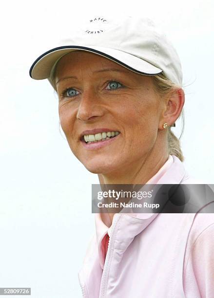 Charity Golf Cup 2003, Brunstorf bei Hamburg; Heidrun BURMESTER - Freundin von Franz BECKENBAUER -