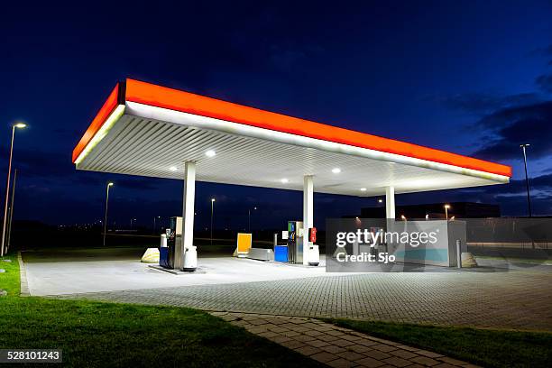 gasolina de venda a retalho - station imagens e fotografias de stock