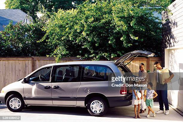 family tasks - car and van bildbanksfoton och bilder