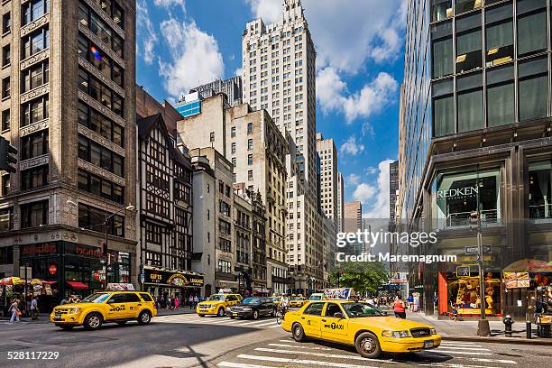 fifth avenue - taxi bildbanksfoton och bilder