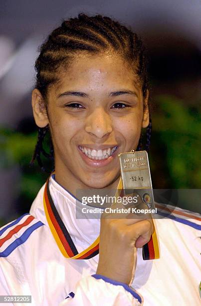 Duesseldorf; Klasse Frauen -52kg; Europameistein Annabel EURANIE/FRA