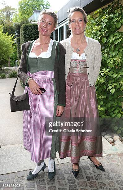 Stefanie Haag, daughter of Angela Wepper and Ferfried von Hohenzollern, half sister of Sophie Wepper and her sister Valerie Brenske, daughter of...