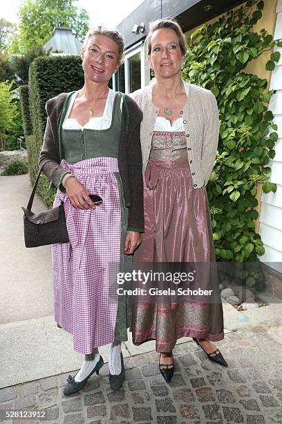 Stefanie Haag, daughter of Angela Wepper and Ferfried von Hohenzollern, half sister of Sophie Wepper and her sister Valerie Brenske, daughter of...