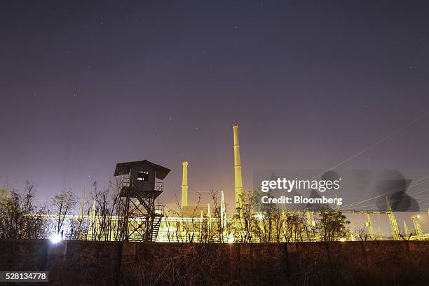 The Parli Thermal Power Station stands at Parli Vaijnath in Beed district, Maharashtra, India, on Friday, April 15, 2016. Hundreds of millions of...