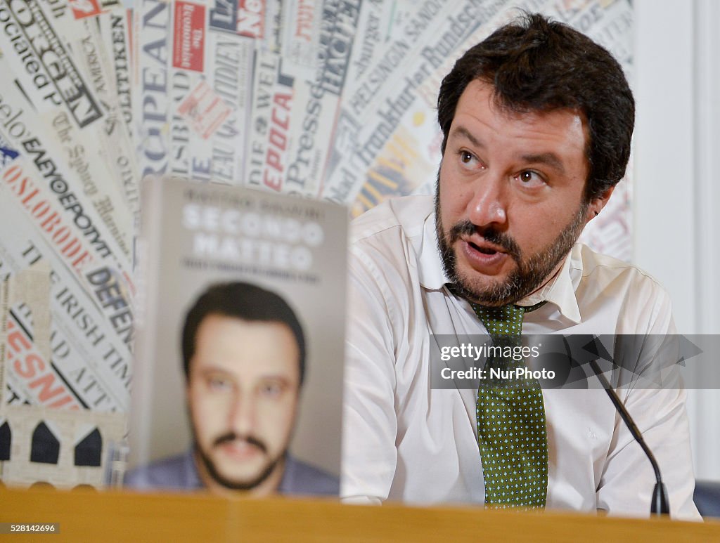 Ook presentation autobiographical Matteo Salvini