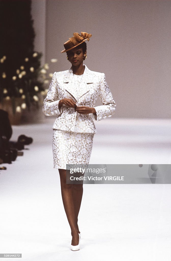 Givenchy - Runway - Haute Couture Spring/Summer 1991