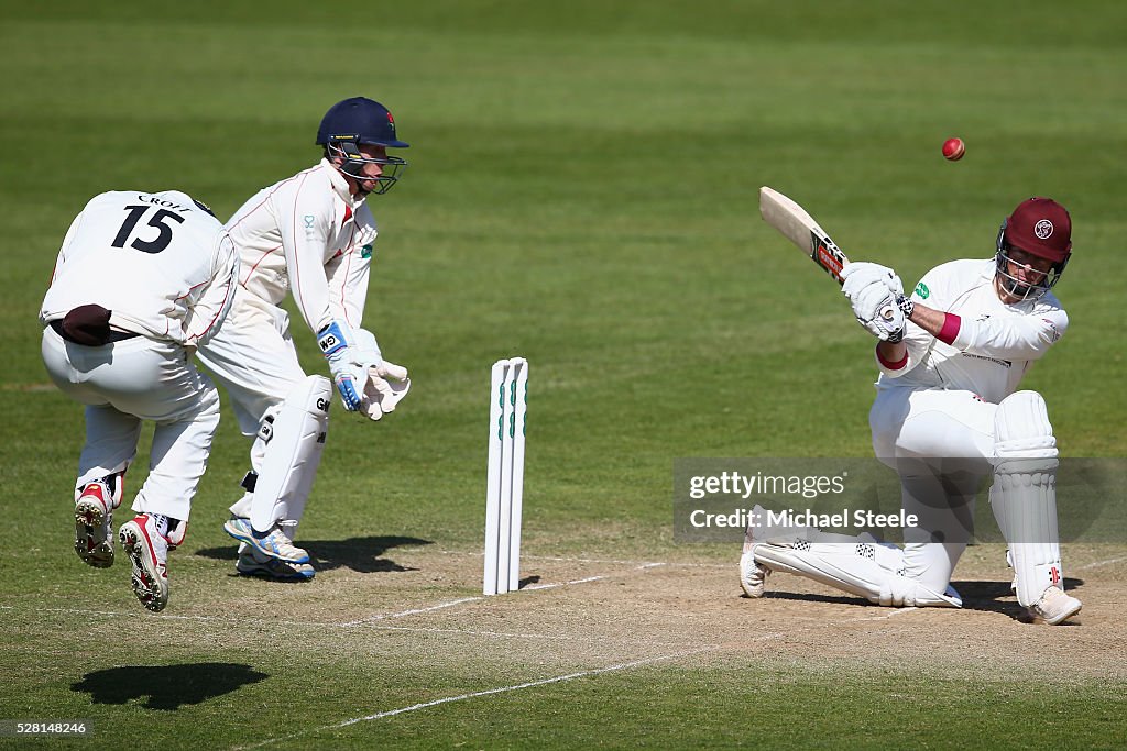 Somerset v Lancashire - Specsavers County Championship: Division One