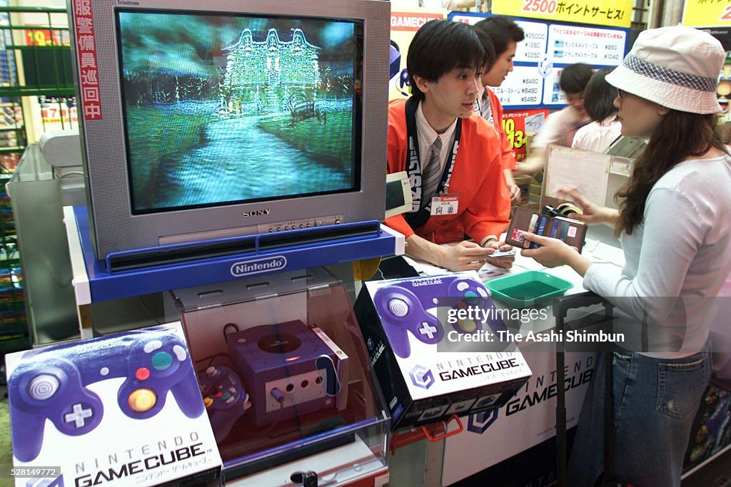 Nintendo Launch 'Gamecube' In Japan