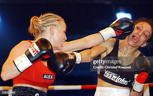 Kampf 2003 im Fliegengewicht, Essen; Regina HALMICH/GER - Nadja LORITZ/GER; Siegerin Regina HALMICH