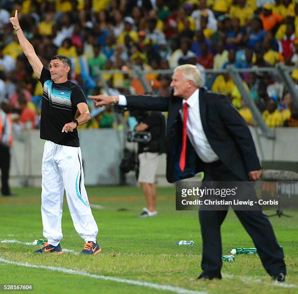 South Africa ,s Gordon Igesund during the 2013 Orange Africa Cup of Nations Quarter-Final soccer match, South Africa,sVs Mali at Moses Mabhida...