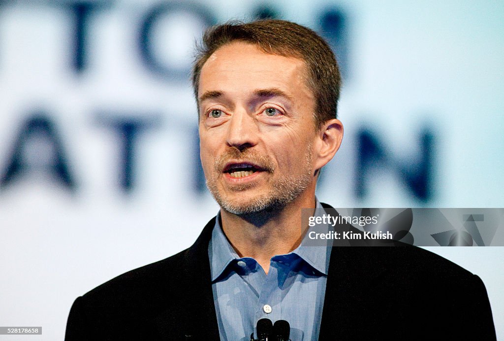 USA - Technology - VMware Introduces New CEO at VMworld