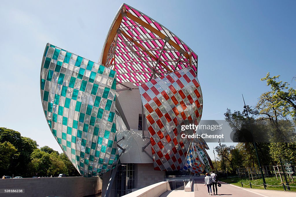 "Observatory of Light, Work in Situ" : Foundation Louis Vuitton Presents A Temporary Work By Daniel Buren