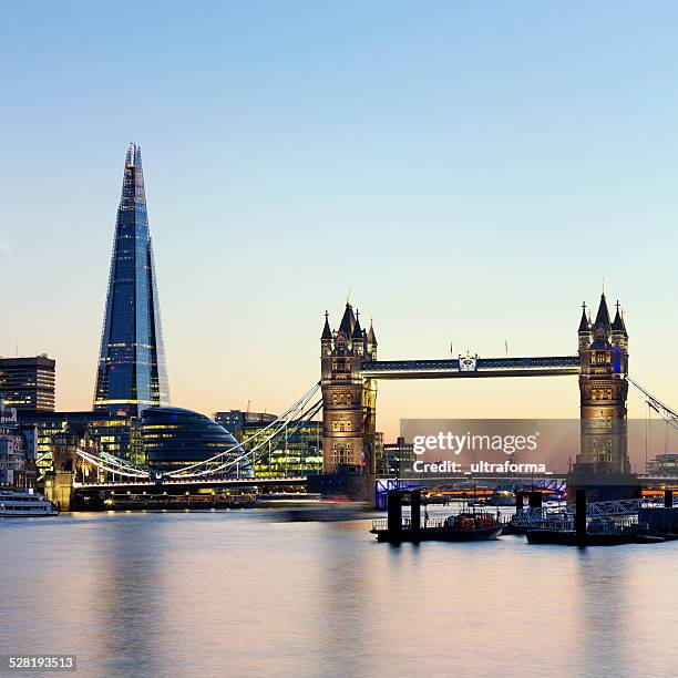 london tower bridge, shard y - tower bridge fotografías e imágenes de stock