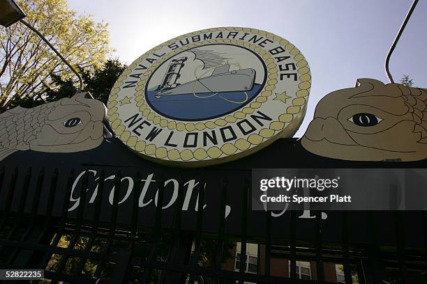 Subase New London Submarine Base Photos and Premium High Res Pictures - Getty ...