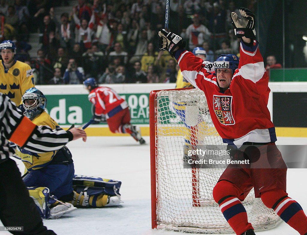 IIHF World Men's Semi-Finals: Sweden v Czech Republic
