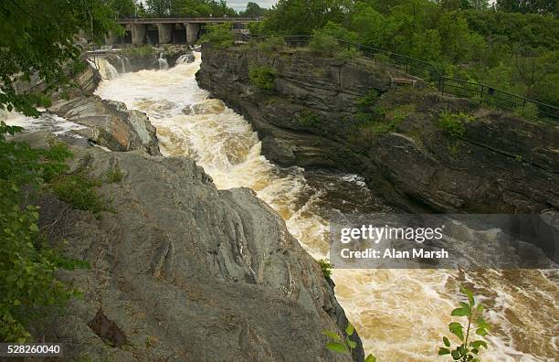 fast flowing river - ottawa fall stock pictures, royalty-free photos & images