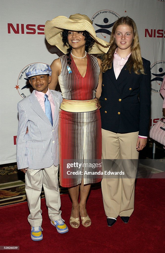 Actress Victoria Rowell and her children Jasper and Mya arrive at the