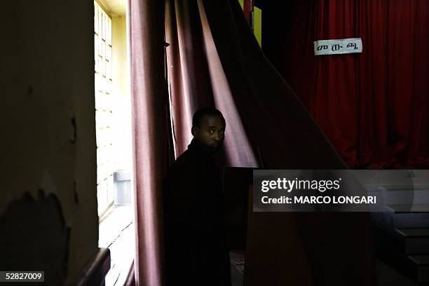 An Ethiopian student casts his ballot 15 May 2005 in a polling station in the Addis Ababa University, Ethiopia. Ethiopians flocked to the polls on...