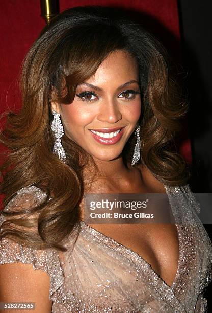 Beyonce during Dreamgirls New York Premiere - Inside Arrivals at The Ziegfeld Theater in New York, NY, United States.