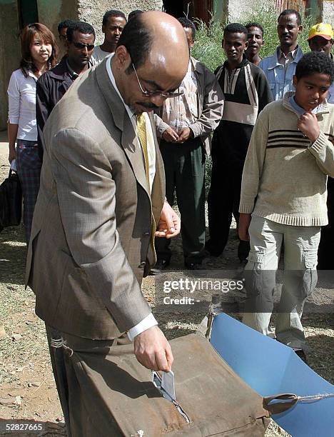 Ethiopian Prime Minister Meles Zenawi casts his vote 15 May 2005 in the general elections in his native village of Adwa, in the northern province of...