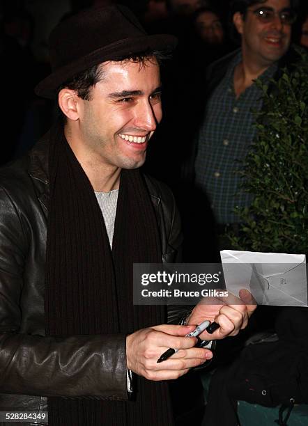 John Lloyd Young Frankie Valli Photos And Premium High Res Pictures john-lloyd-young-frankie-valli-photos-and-premium-high-res-pictures