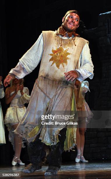 Drew Lachey takes his Curtain Call as he makes his debut in Monty Python's Spamalot on Broadway at the Shubert Theatre on June 24, 2008 in New York...