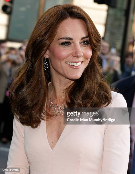 Catherine, Duchess of Cambridge visits the 'Vogue 100: A Century of Style' exhibition at the National Portrait Gallery on May 4, 2016 in London,...