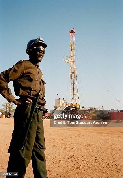 Security Guard Rig Chad Cameroon Pipeline Photos and Premium High Res Pictures - Getty Images