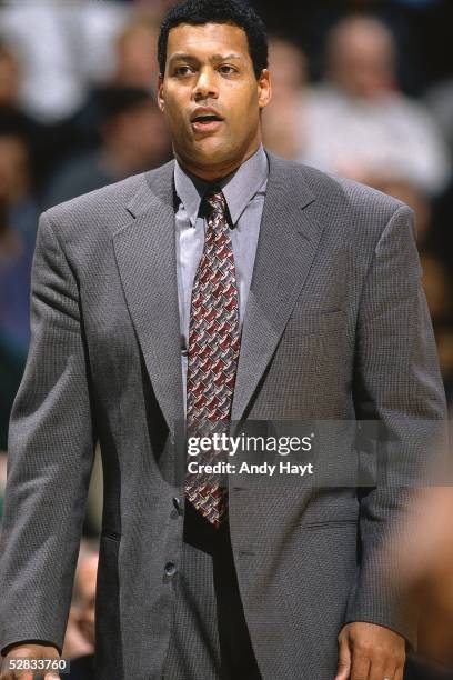 Head Coach of the Vancouver Grizzlies Stu Jackson looks on during an NBA game against the Chicago Bulls on January 28, 1997 in Vancouver, British...
