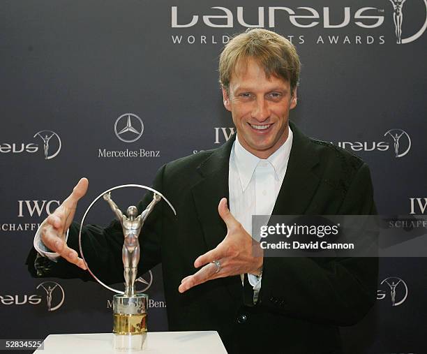 Alternative sportsman Tony Hawk poses with the Laureus trophy during the Laureus World Sports Awards on May 16, 2005 at the Estoril Casino, Estoril,...