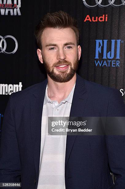 Actor Chris Evans attends the Cinema Society with Audi and FIJI Water host a screening of Marvel's "Captain America: Civil War" on May 4, 2016 in New...